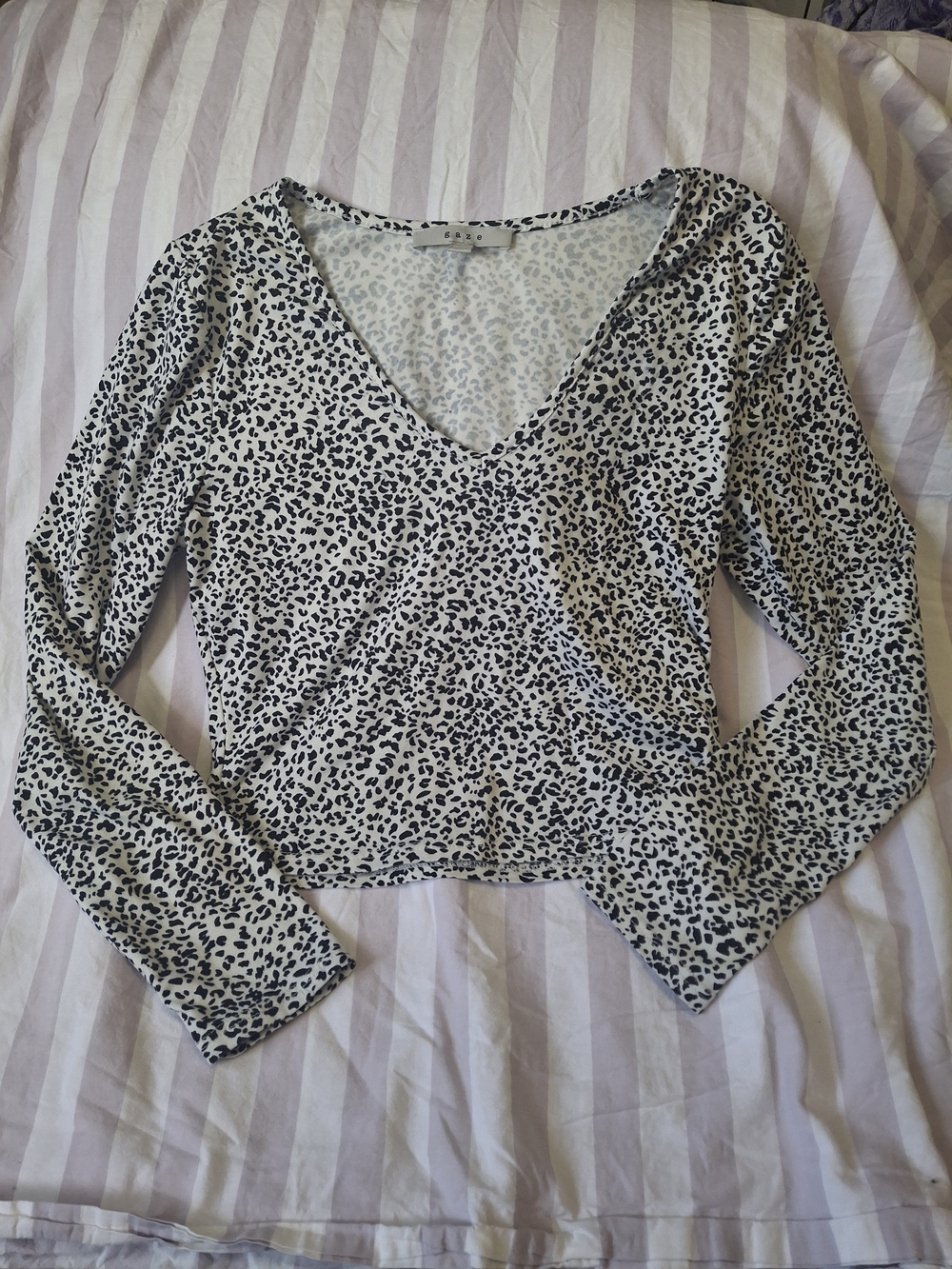 gaze Black on Cream V-Neck Long Sleeve Leopard Top